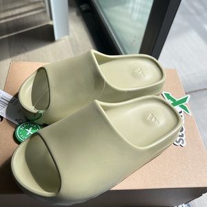 Adidas Yeah Slide